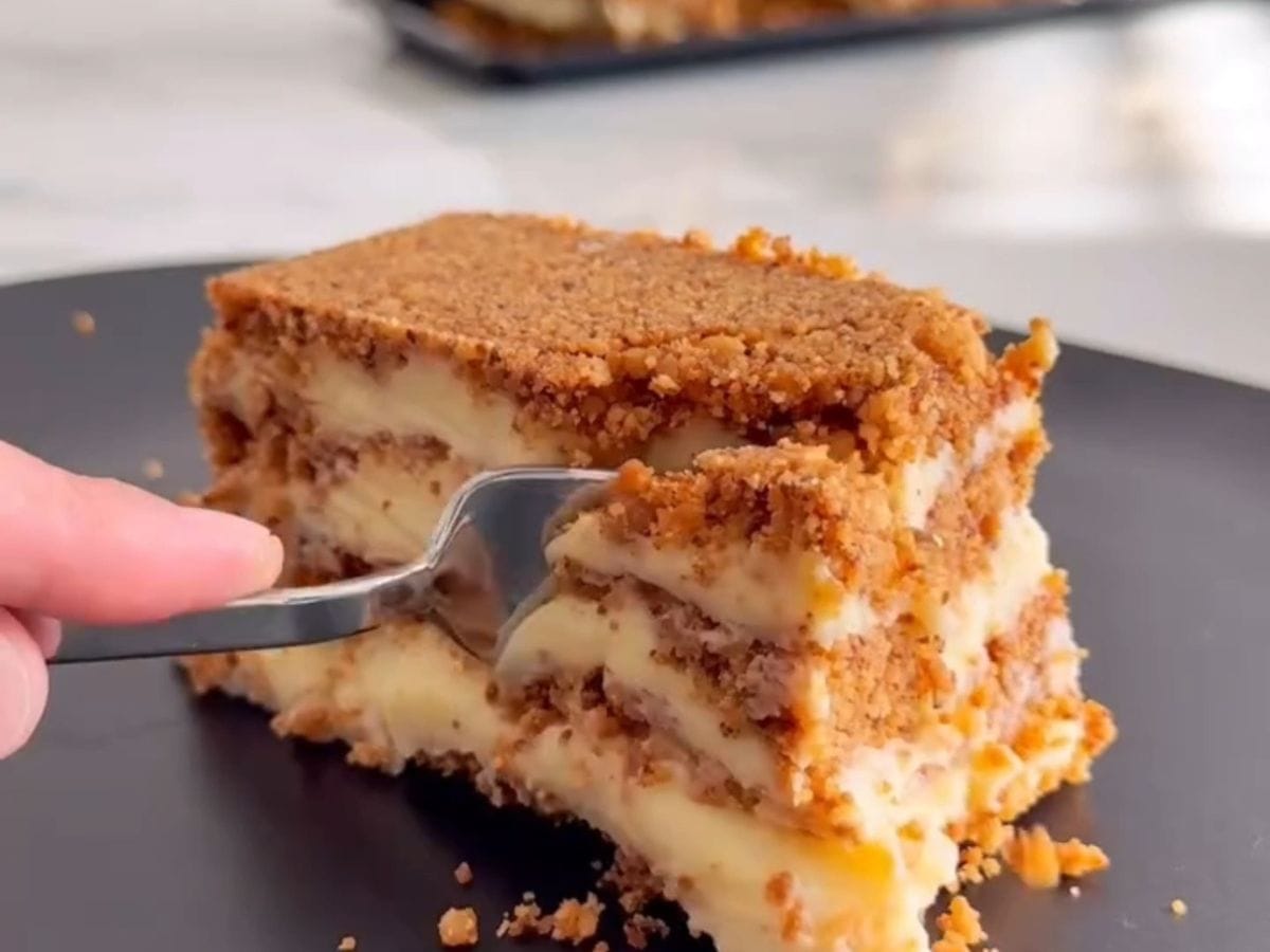 🍰 Bolo de Migalhas sem Forno de Chocolate Branco