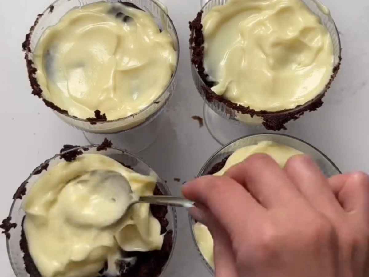 Sobremesa na taça facil
