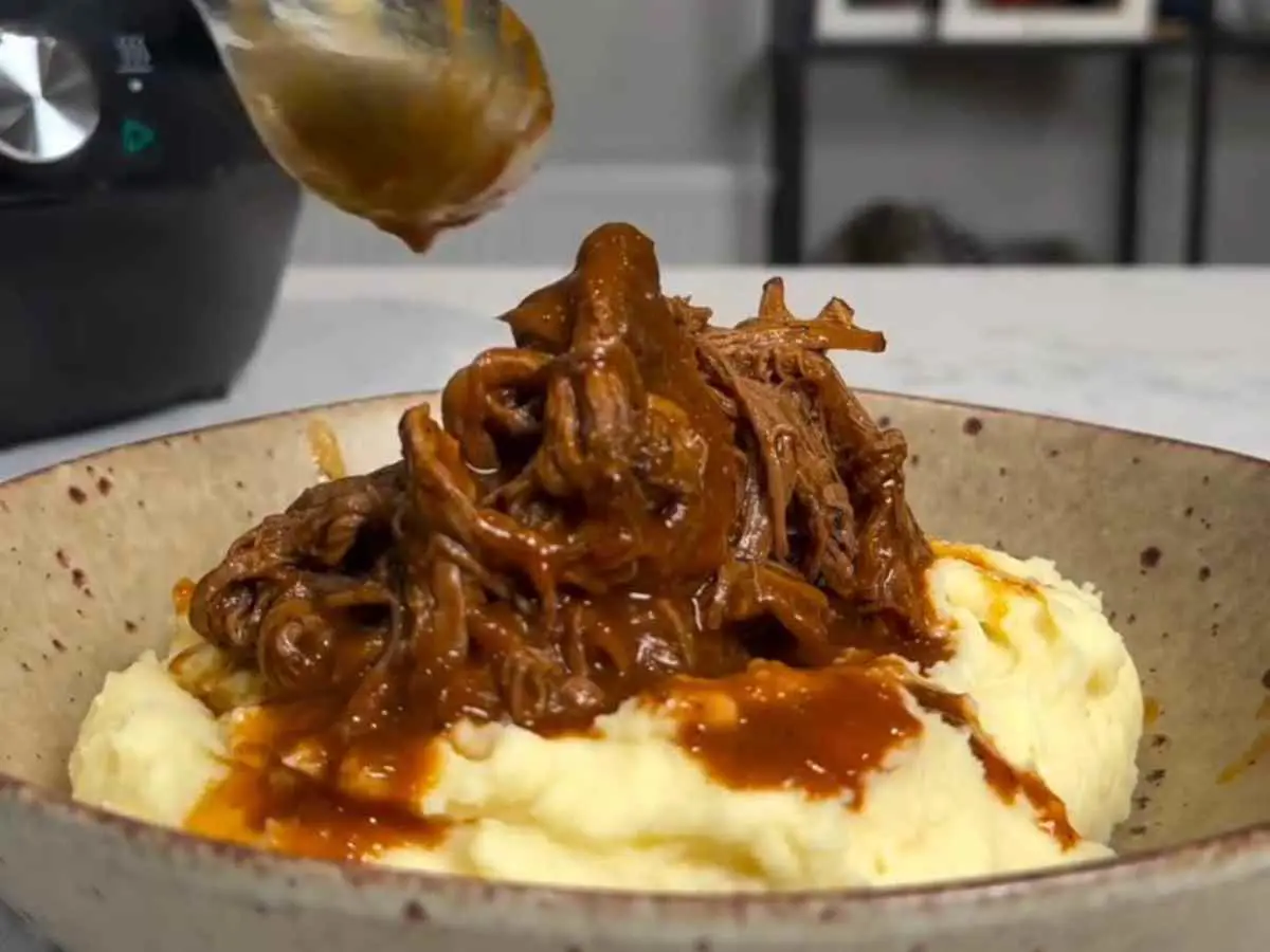 Carne de Panela Desfiada com Peito Bovino