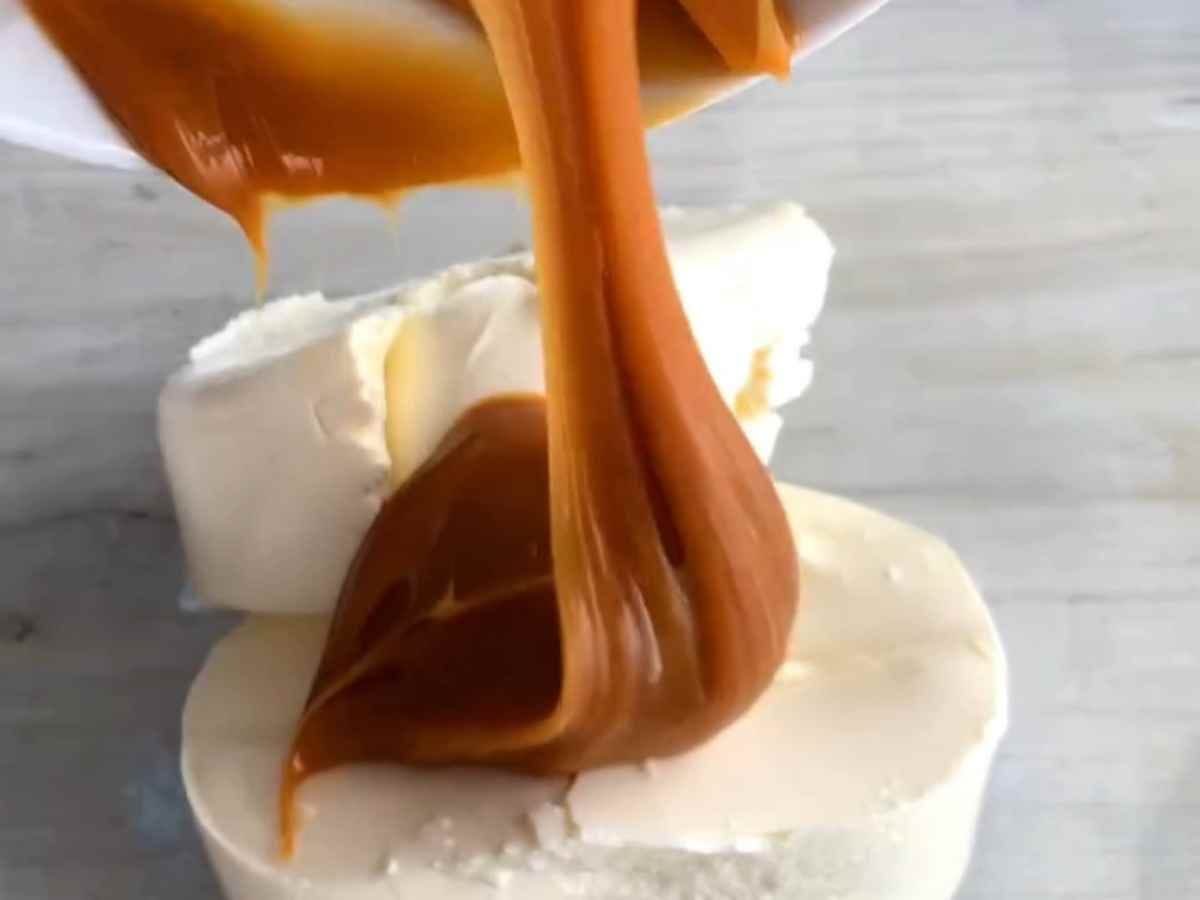 Cheesecake de Caramelo e Twix: A torta gelada que não vai ao forno e impressiona todo mundo! creme de queijo com caramelo