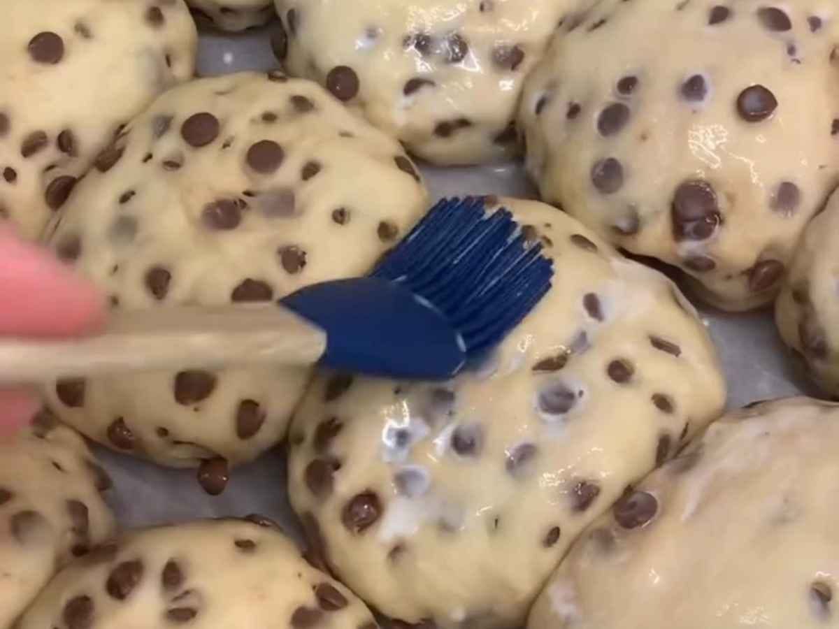 dando uma pintada com leite nos paezinhos