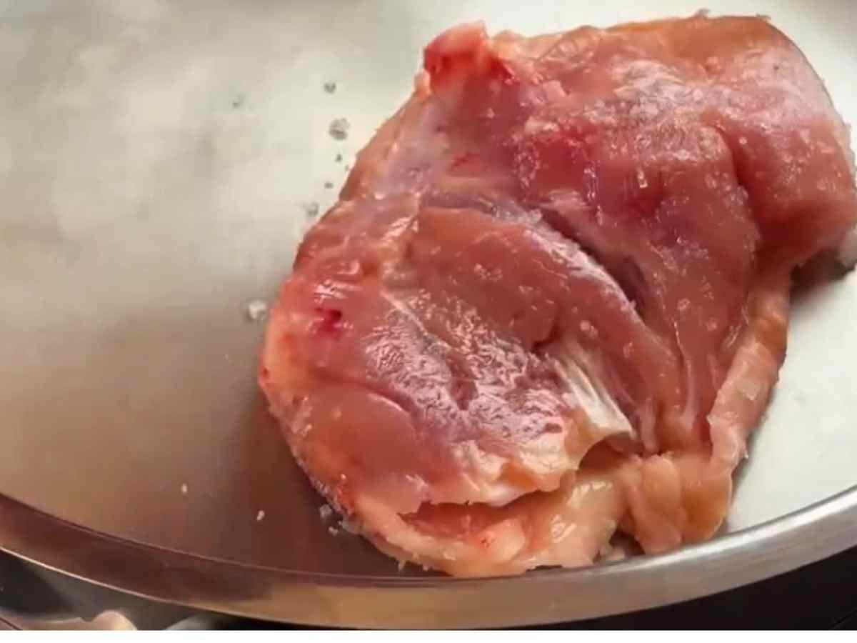 Frango na Manteiga: o molho cremoso que vai te fazer aposentar o peito de frango #108 sobre-coxa de frango na frigideira