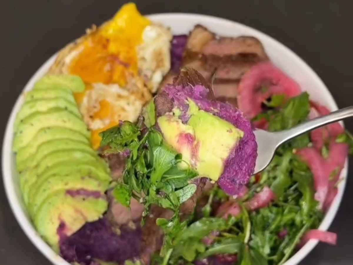 🥩 Bowl de Carne com Batata-Doce Roxa: O Pós-Treino Perfeito
