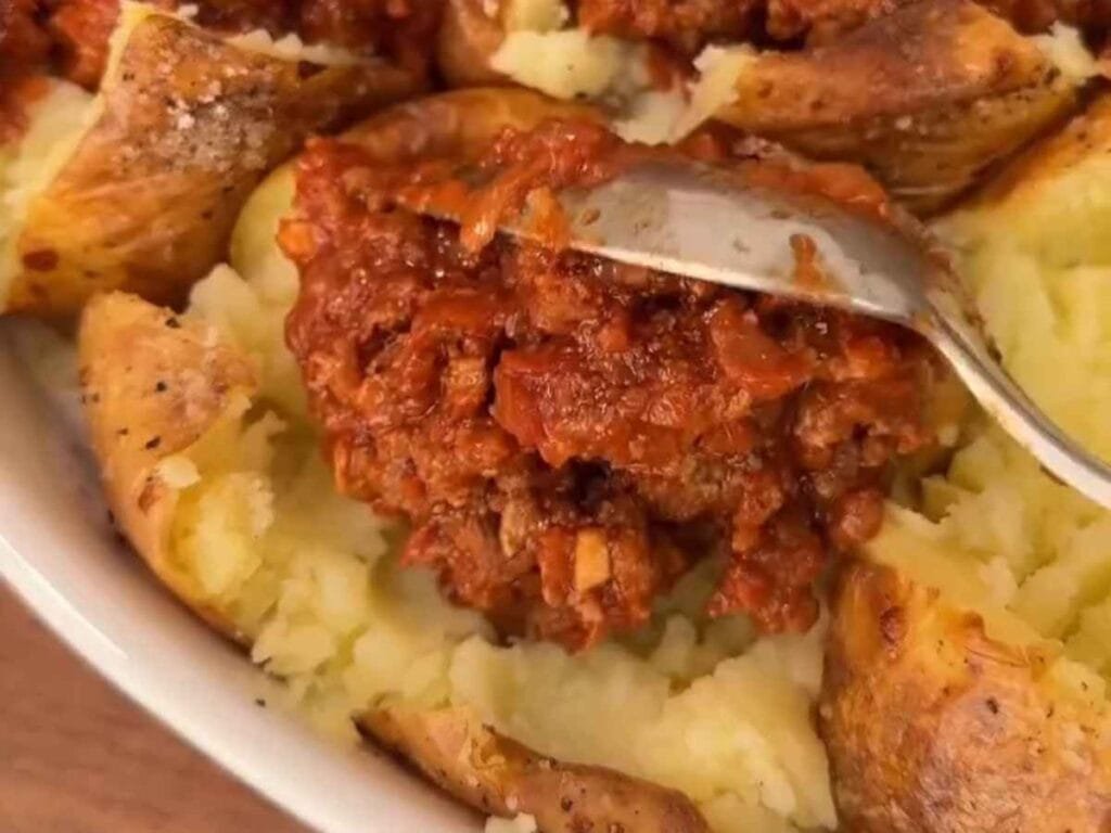 Batata Recheada Fácil com Carne Moída e Queijo 