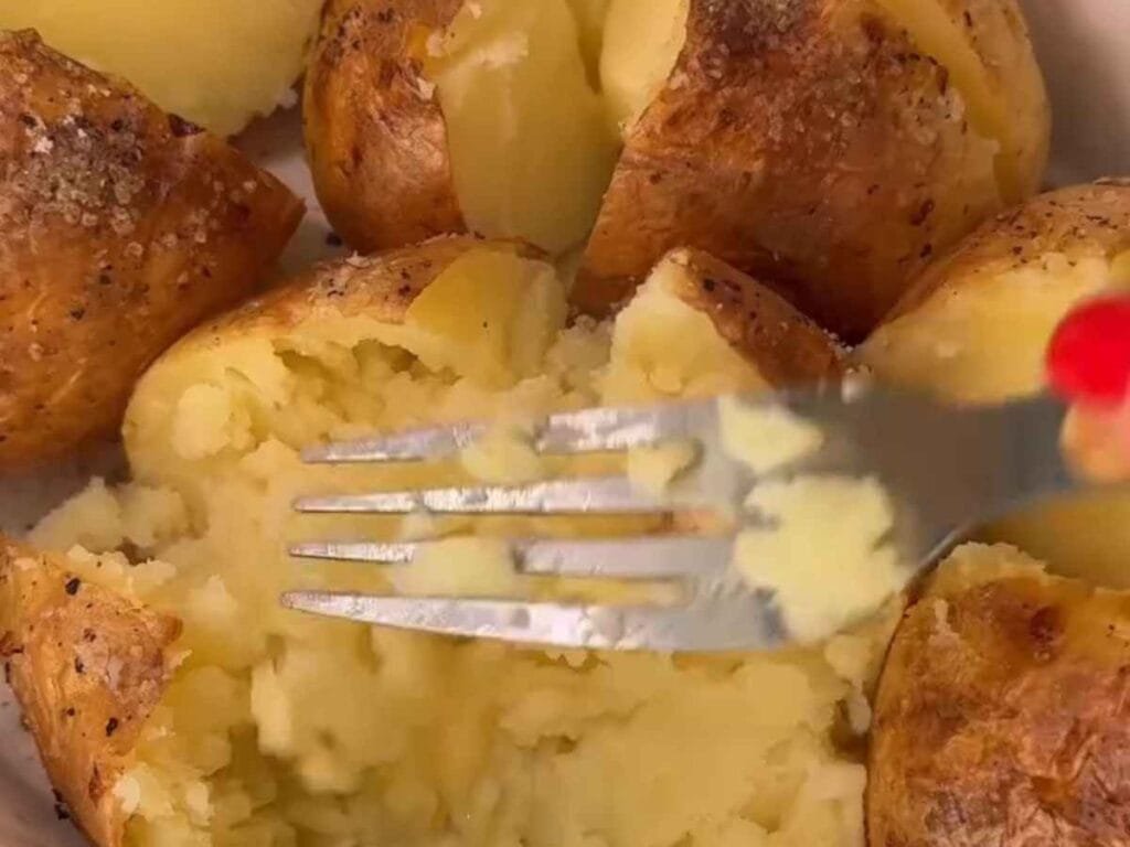 Batata Recheada Fácil com Carne Moída e Queijo 